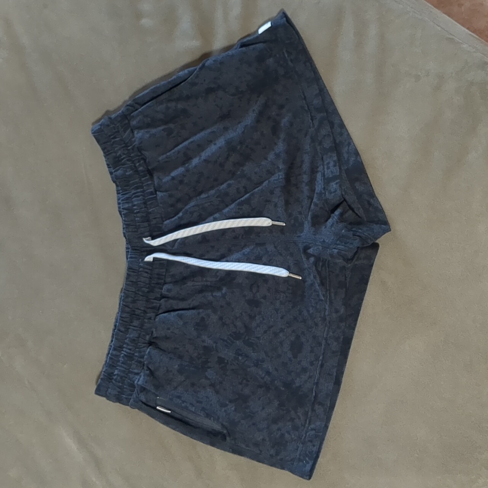 Vuori Halo Performance Shorts